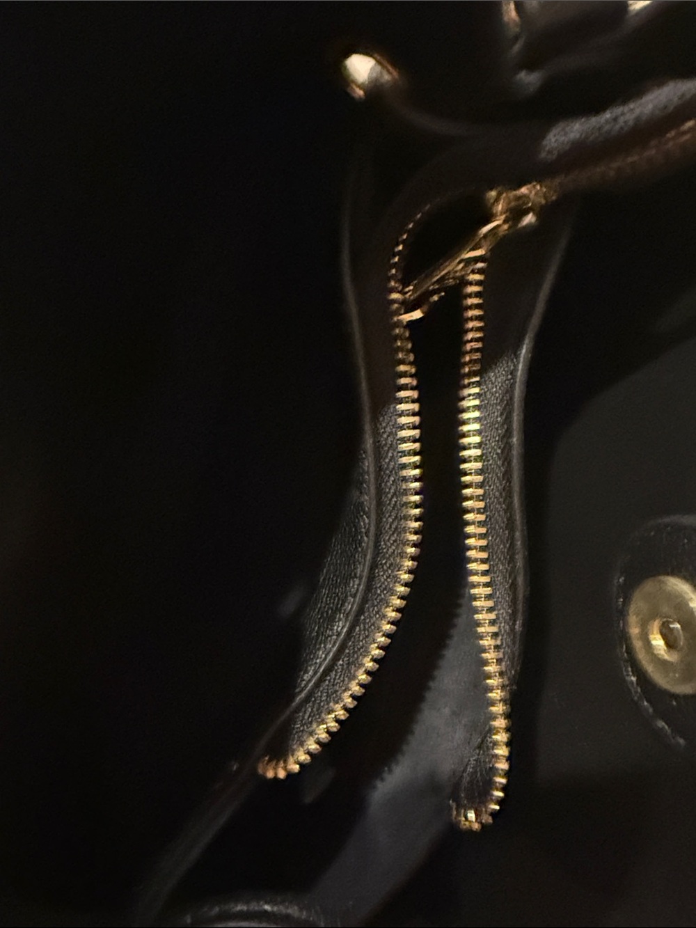 LV Black Embossed Leather Shoulder Bag with Gold Hardware. BMWOT NEVER USED - Picture 7 of 8